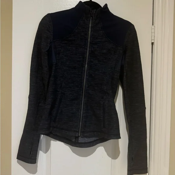 Lululemon Define Jacket - Picture 4 of 4